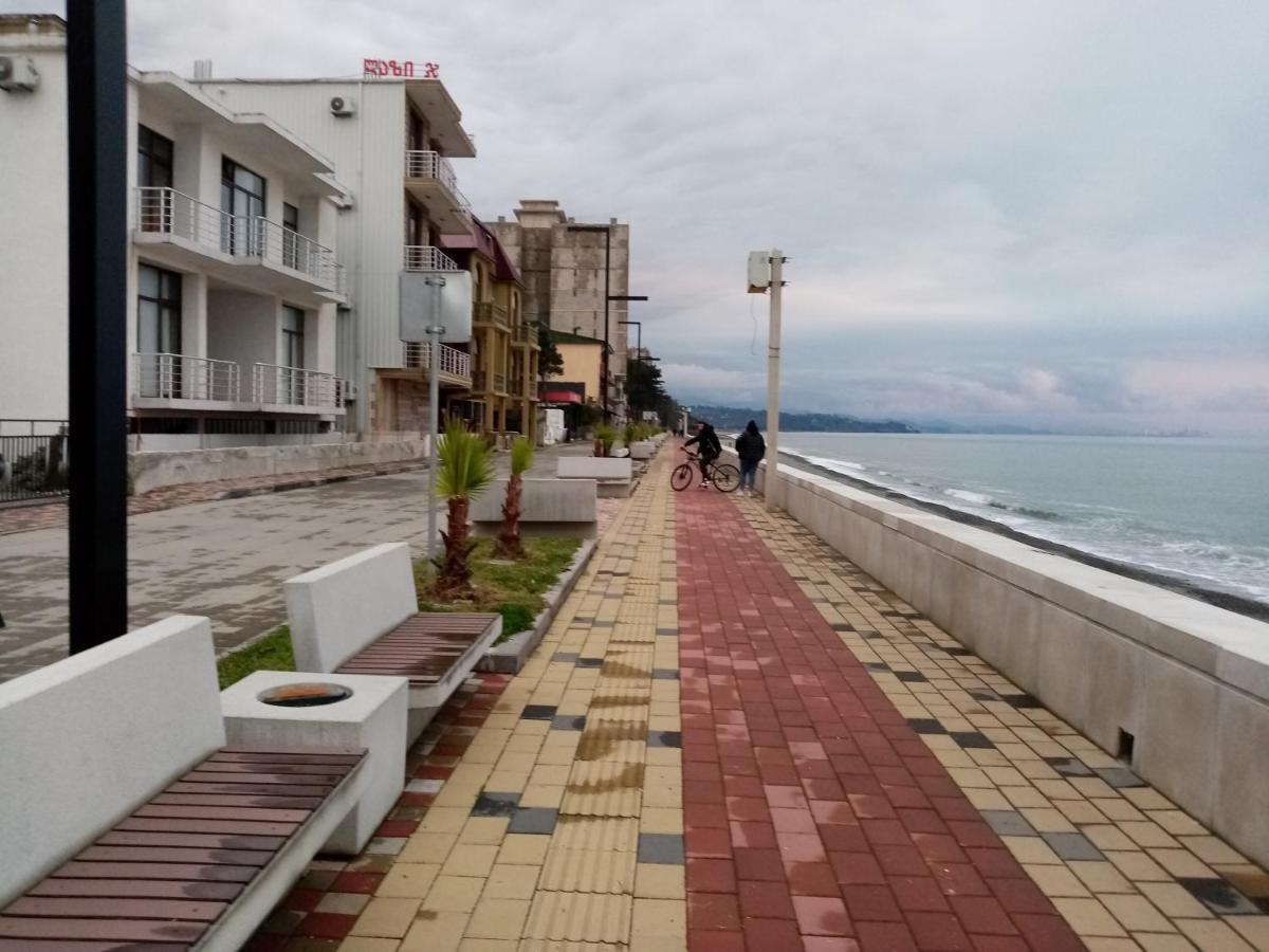Guest House Agmashenebeli 229 Кобулеті Екстер'єр фото